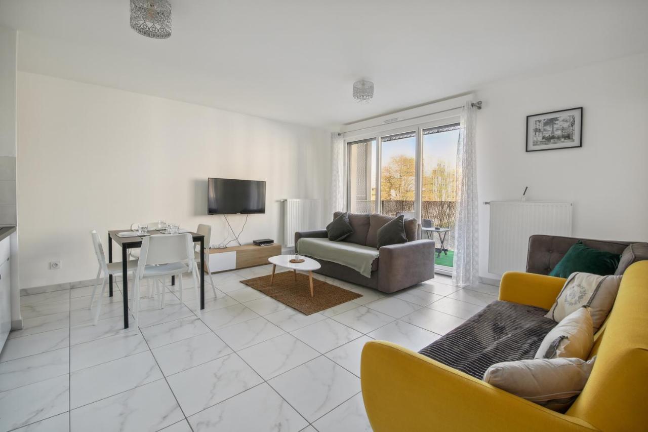 Appartement Chic Apart With Balcony Near Paris à Ivry-sur-Seine Extérieur photo